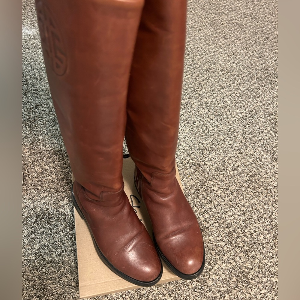 Antonio Melani leather boots in size 6 1/2